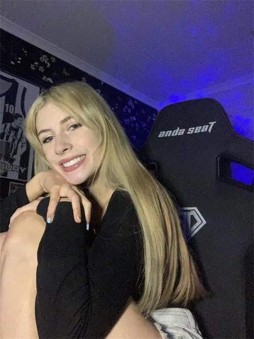 hannahsayce reviews andaseat gaming chair
